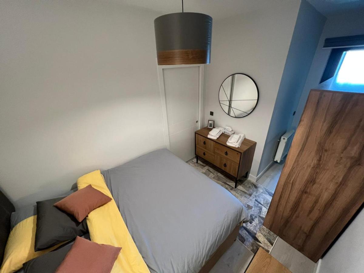 Luxurious Near Ataturk Airport Daire *